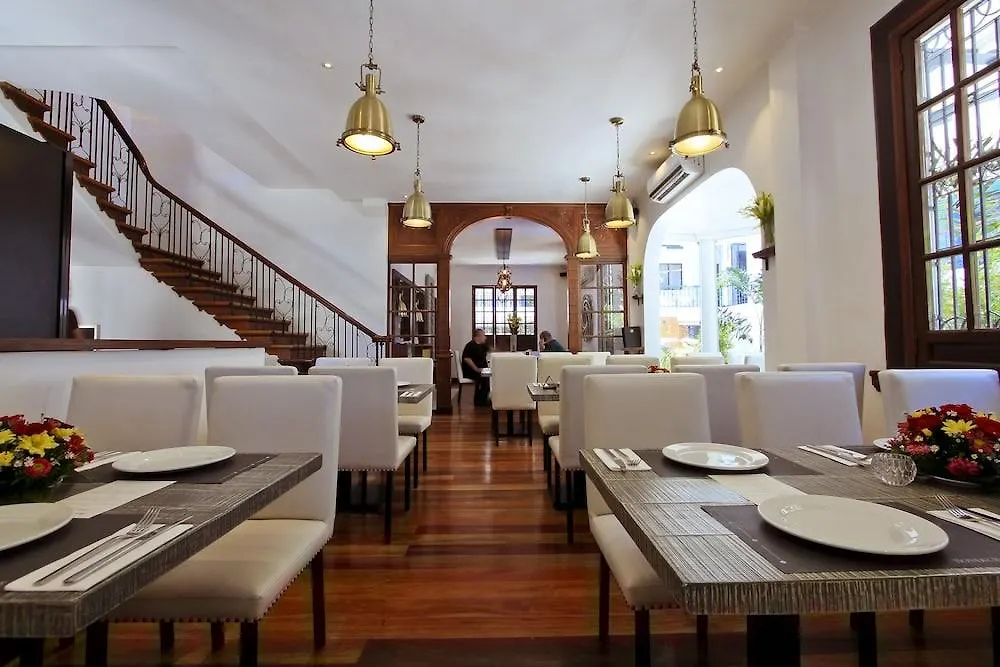 The Bourke Hotel ダバオ　シティ
