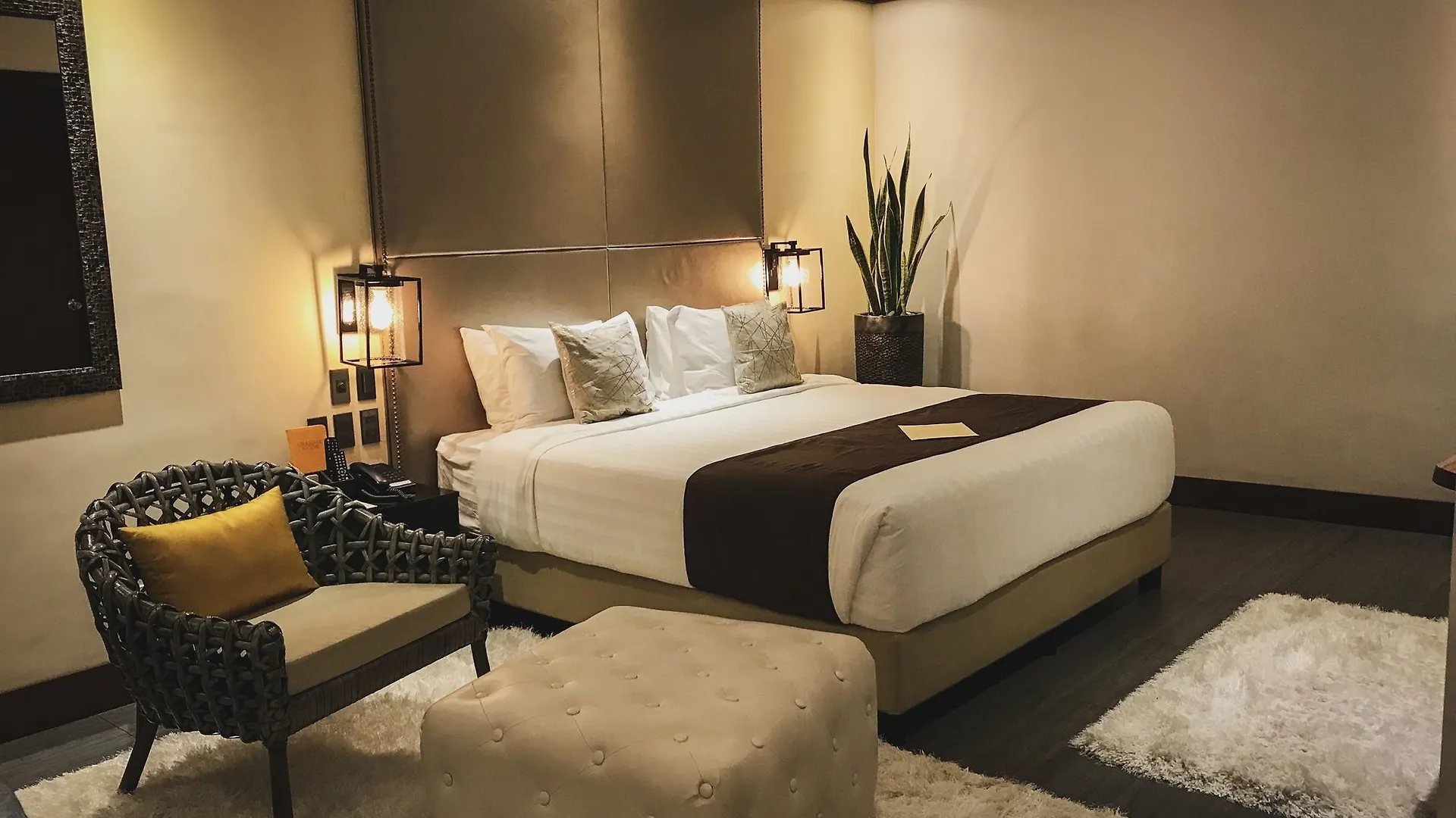 The Bourke Hotel Davao City 3*,  Filipinler